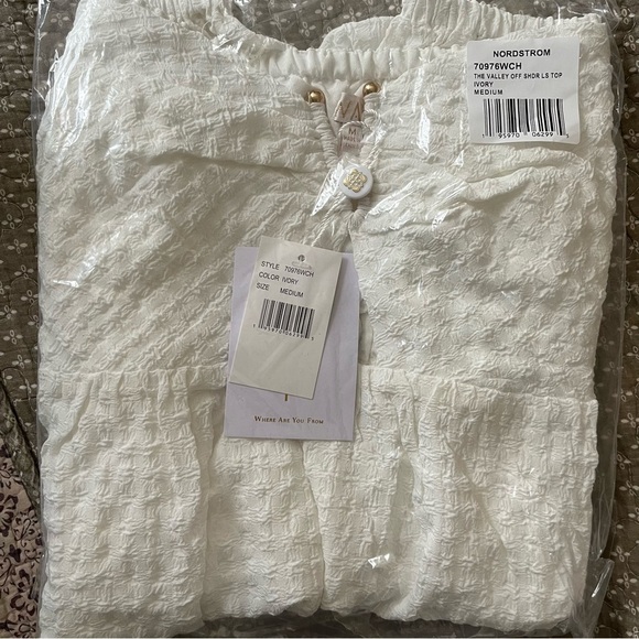 WAYF Valley Off The Shoulder Top Ivory - Picture 3 of 3